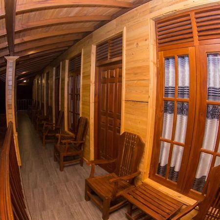 Tea Breeze Motel Nallathanniya Buitenkant foto