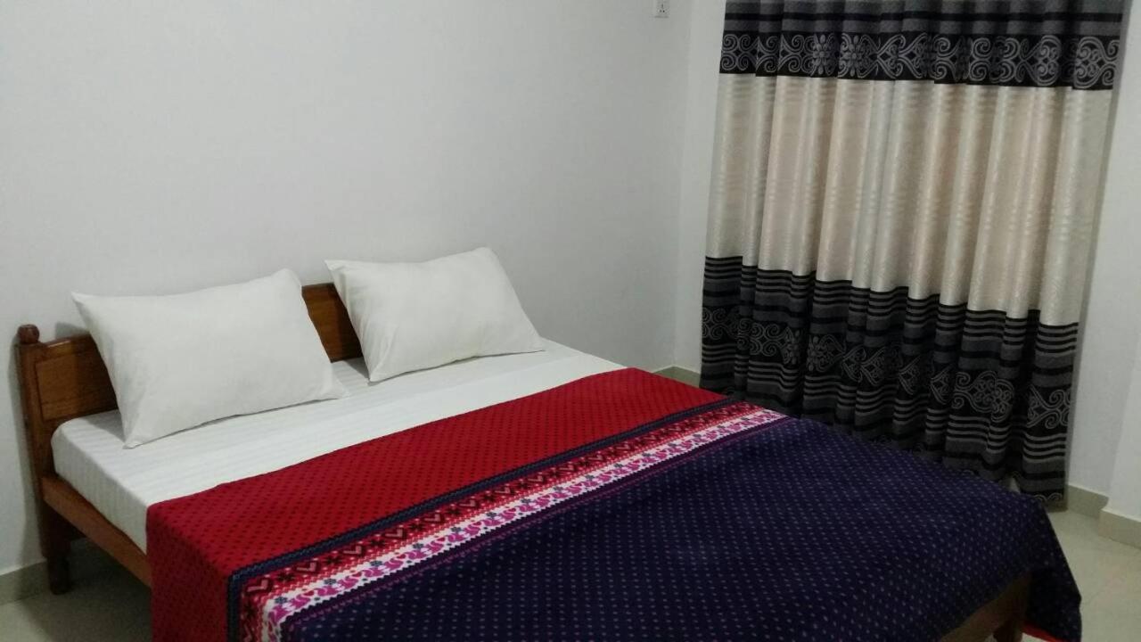 Tea Breeze Motel Nallathanniya Buitenkant foto