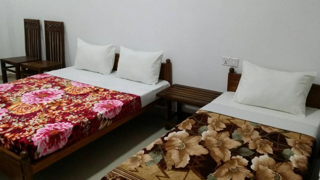Tea Breeze Motel Nallathanniya Buitenkant foto